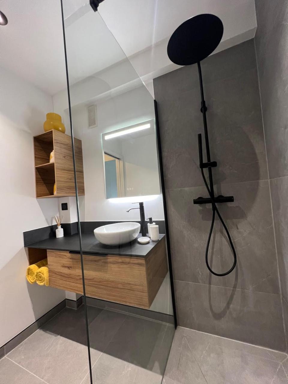 Vue Mer Exceptionnelle Sur Plage Du Midi En 1Re Ligne- 2 Chambres Cannes Esterno foto